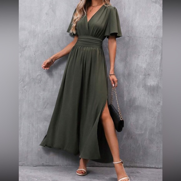 Dresses & Skirts - Boho butterfly sleeve slit thigh maxi dress